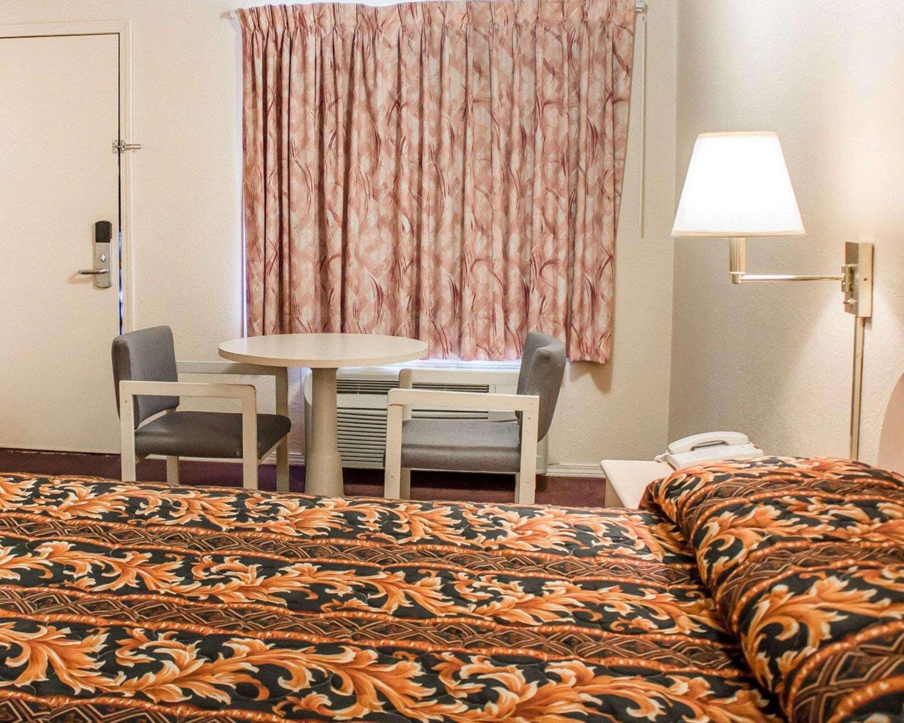 Rodeway Inn Findlay Εξωτερικό φωτογραφία