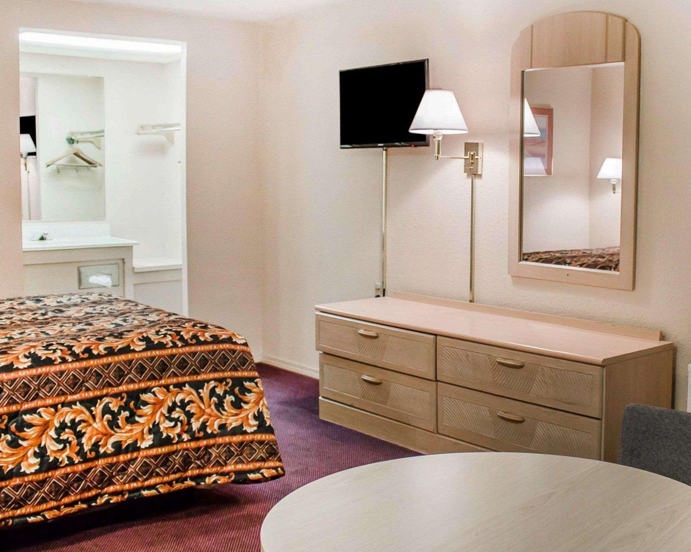 Rodeway Inn Findlay Εξωτερικό φωτογραφία